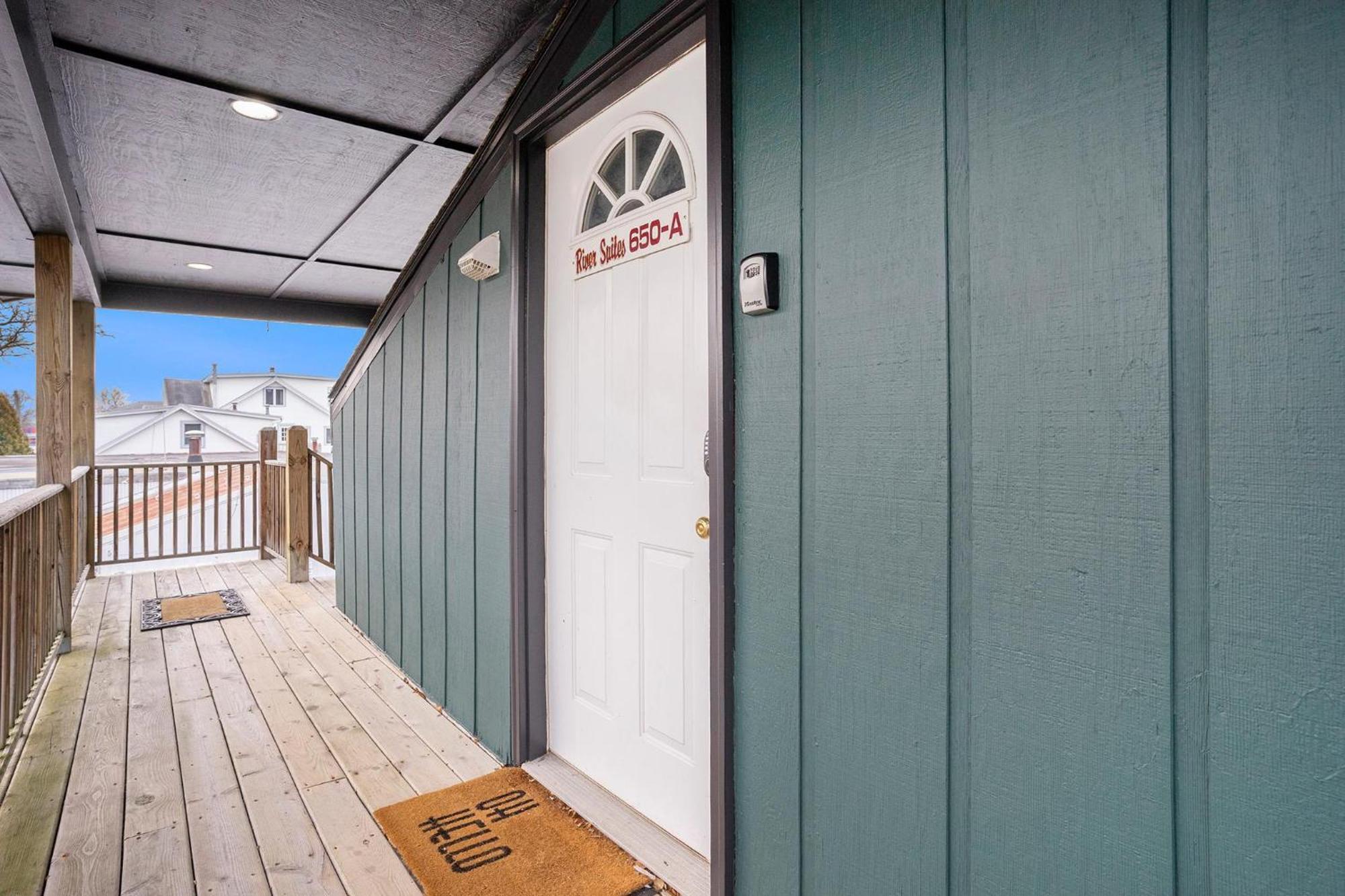 Riverside Suites - Unit A Saugatuck Eksteriør billede